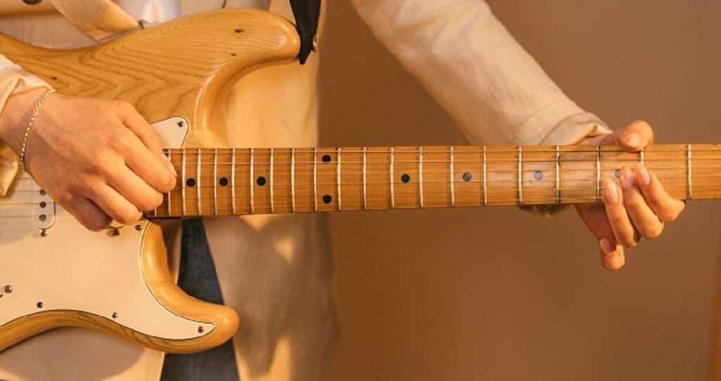 Average-Electric-Guitar