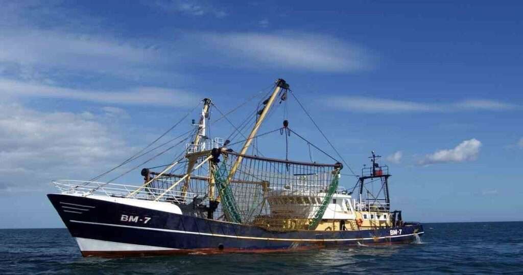 Fishing-Trawler